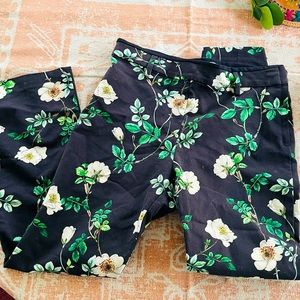 Floral black H&M dress pants 🌿✨